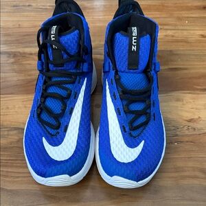 Nike men’s Blue and White high top Sneakers